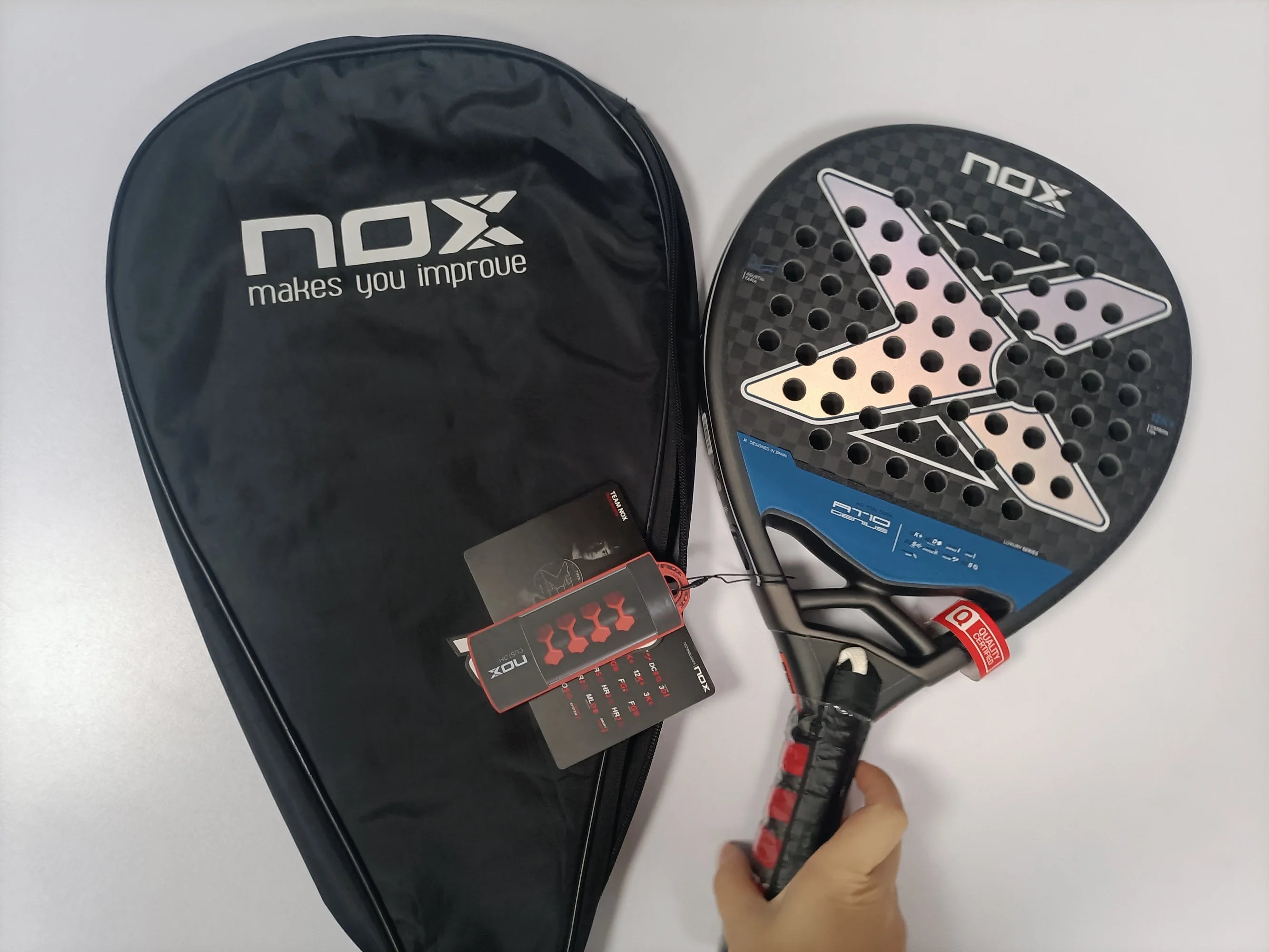 NOX profesionali anglies pluošto padelio raketė su 3D SPIN technologija