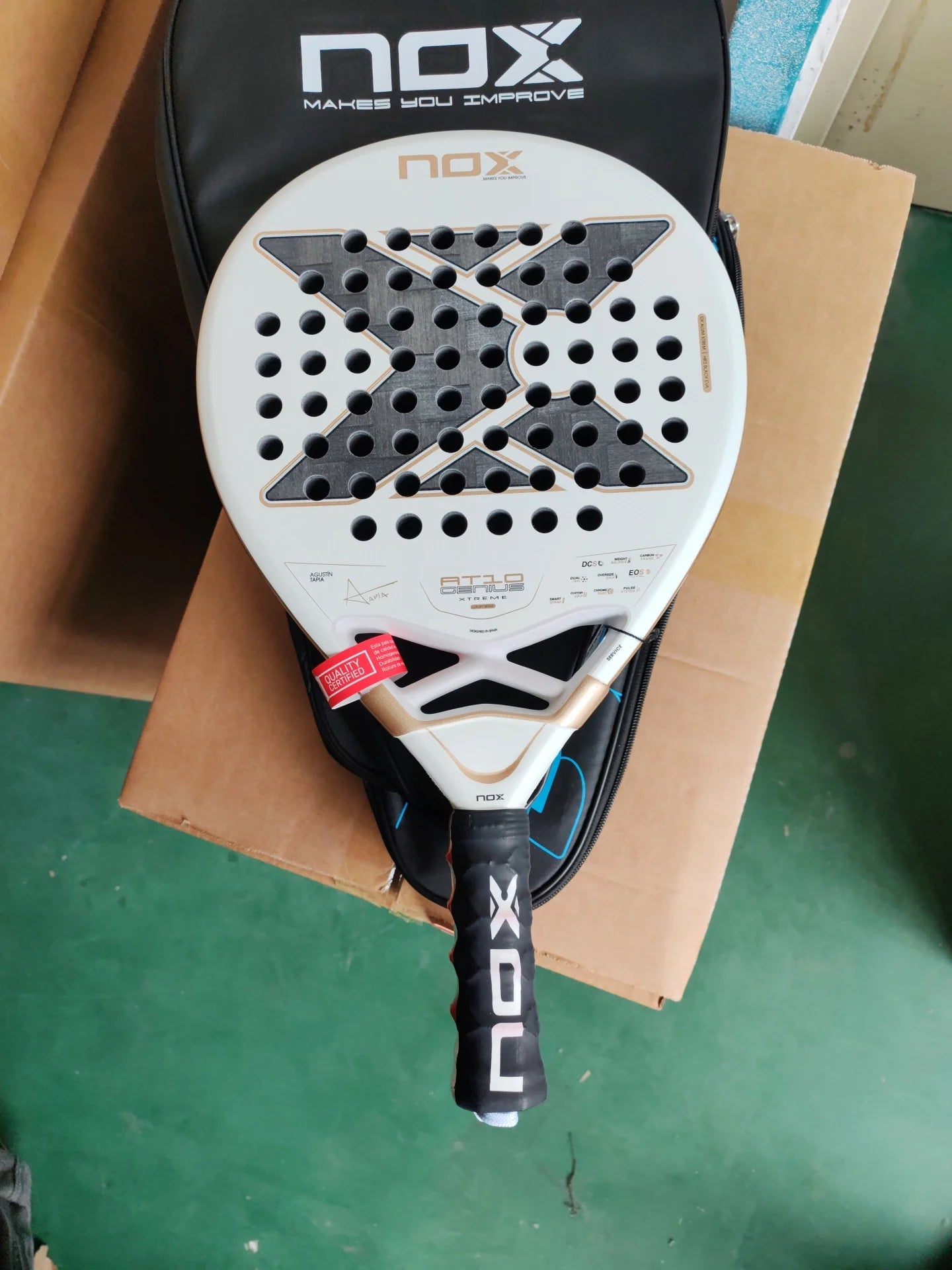 NOX profesionali anglies pluošto padelio raketė su 3D SPIN technologija